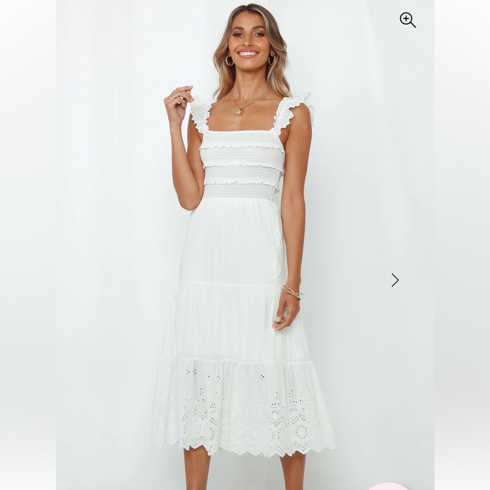 Hello molly let me fall in love again midi dress. NWT. Size US 4.